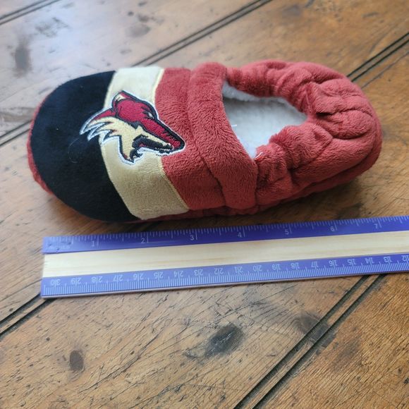 Toddler NHL Arizona Coyotes Block Close Back Slippers- Size Large - Picture 3 of 4